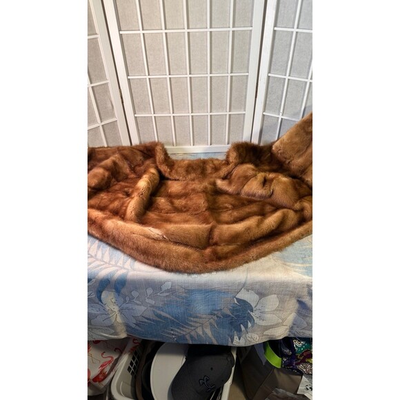 Mink Fur Wrap/ Shawl - Picture 8 of 13